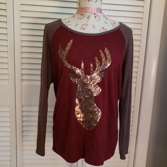 boutique Tops - Boutique Sequin Deer Top